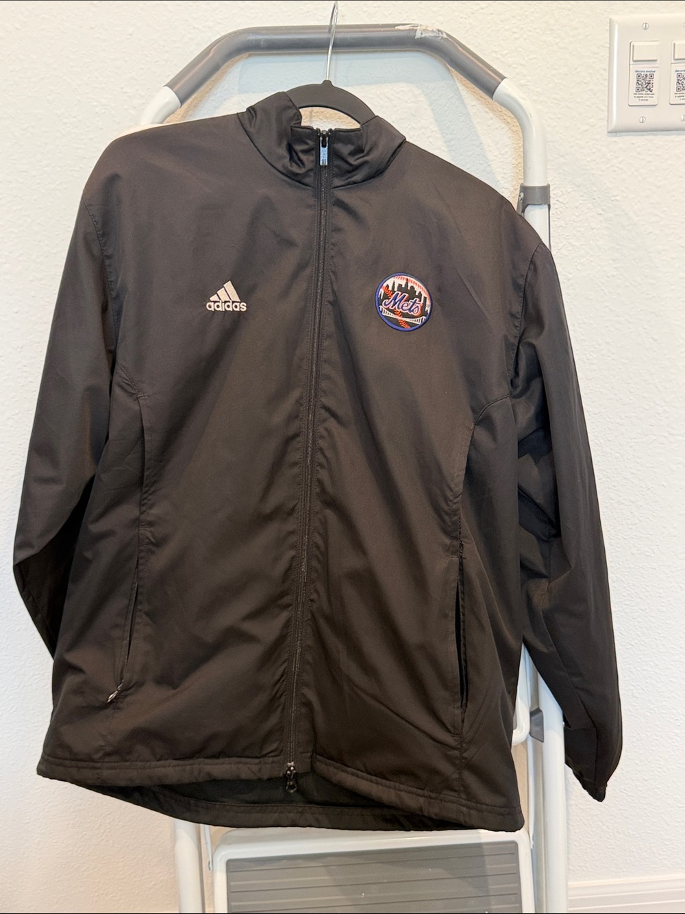 adidas Black Men’s Windbreaker Jacket with Mets Crest